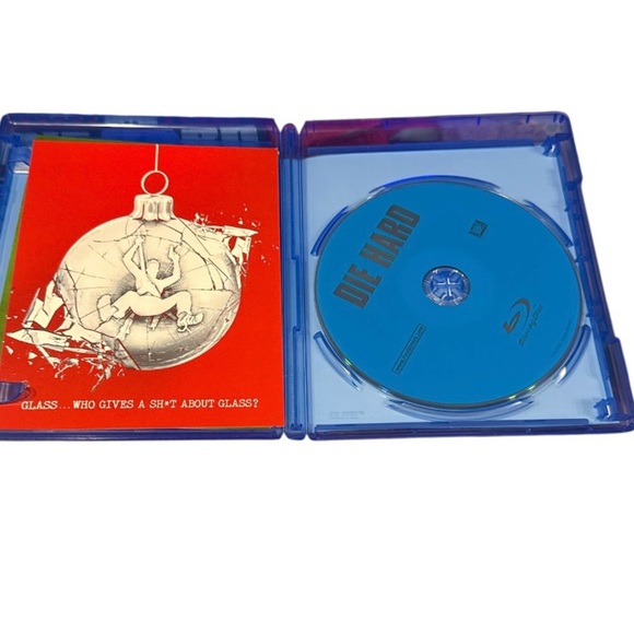 🎄 7 MOVIES/$50 🎄 Die Hard Blu-ray- 30th Anniversary- + Postcards | NWT - Picture 4 of 8